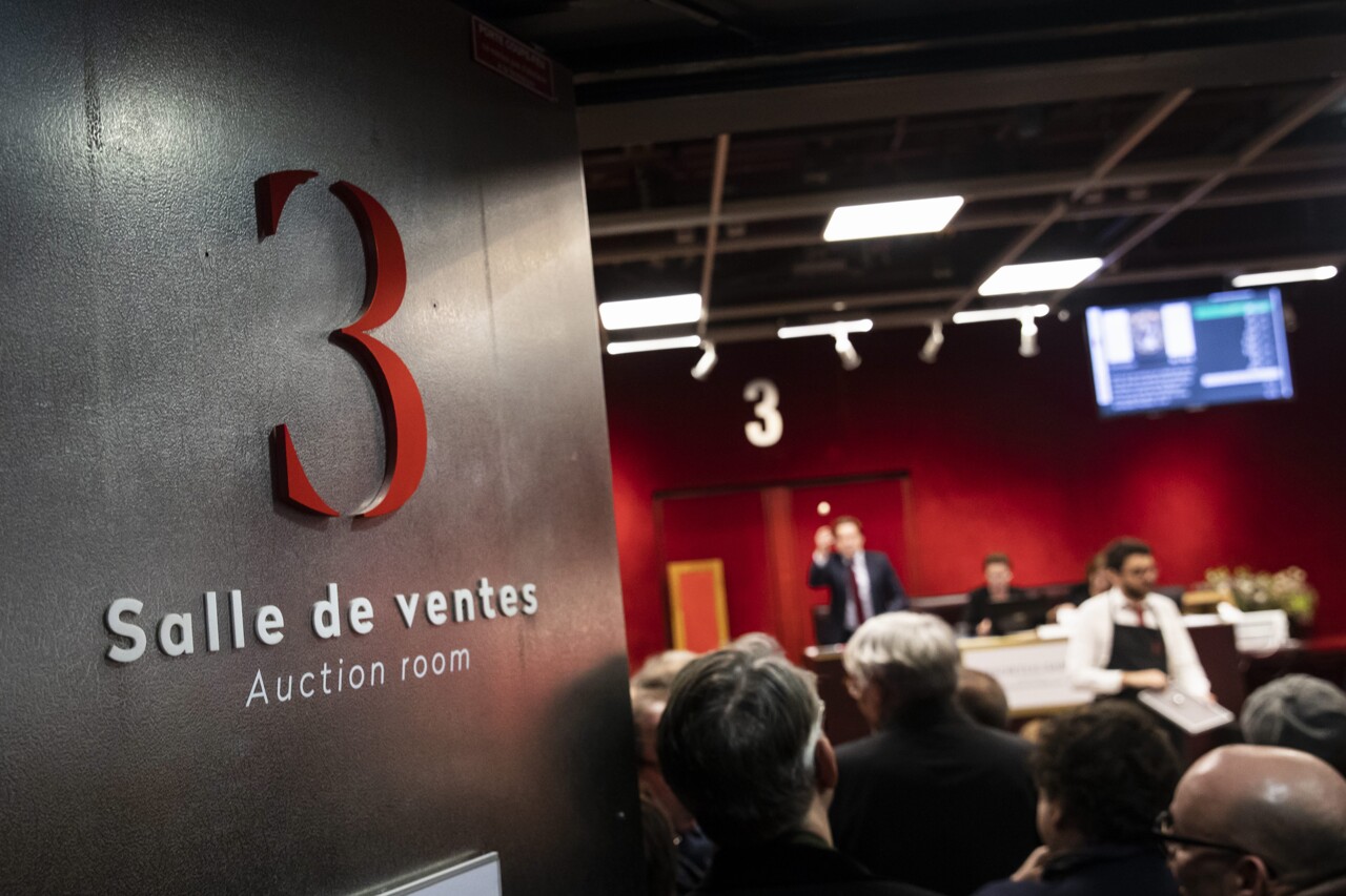 Enchères exceptionnelles, travaux sur le RER A, un maire en soins intensifs… L’info à midi en Île-de-France