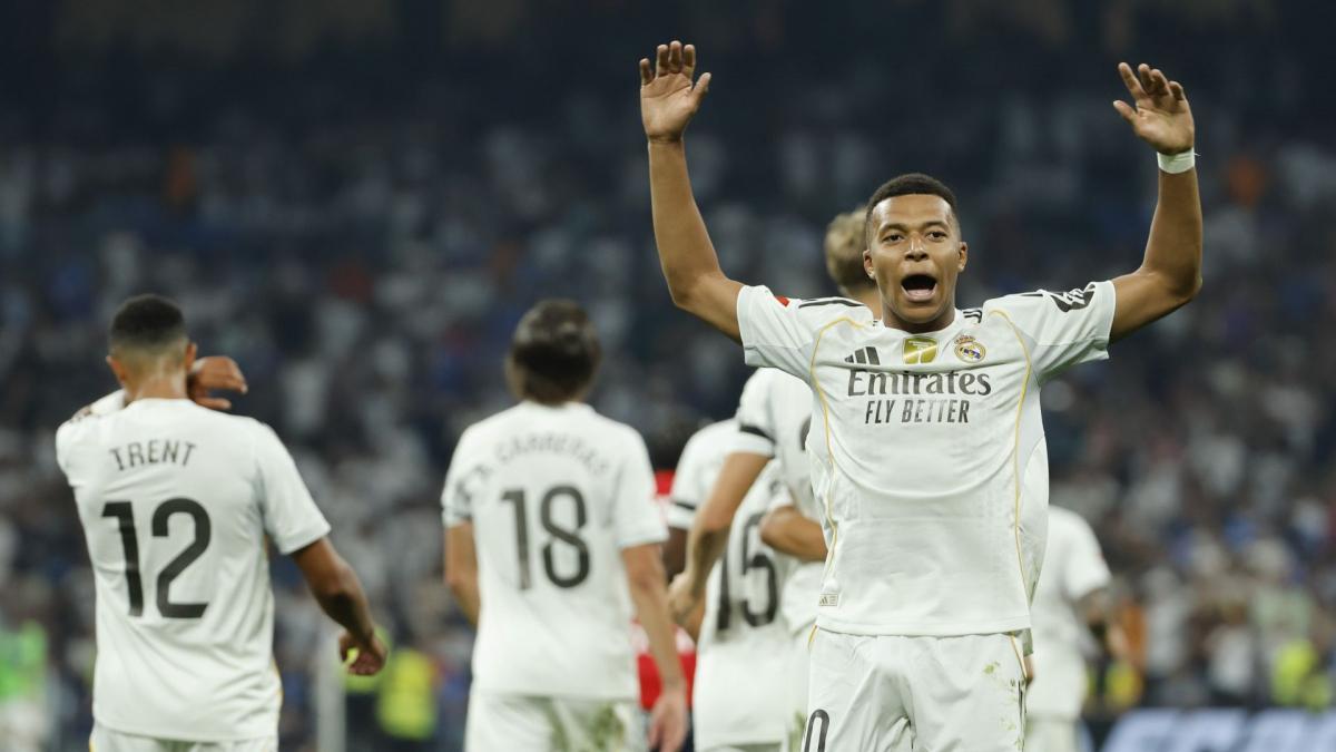 le petit tacle de Mbappé à Balerdi