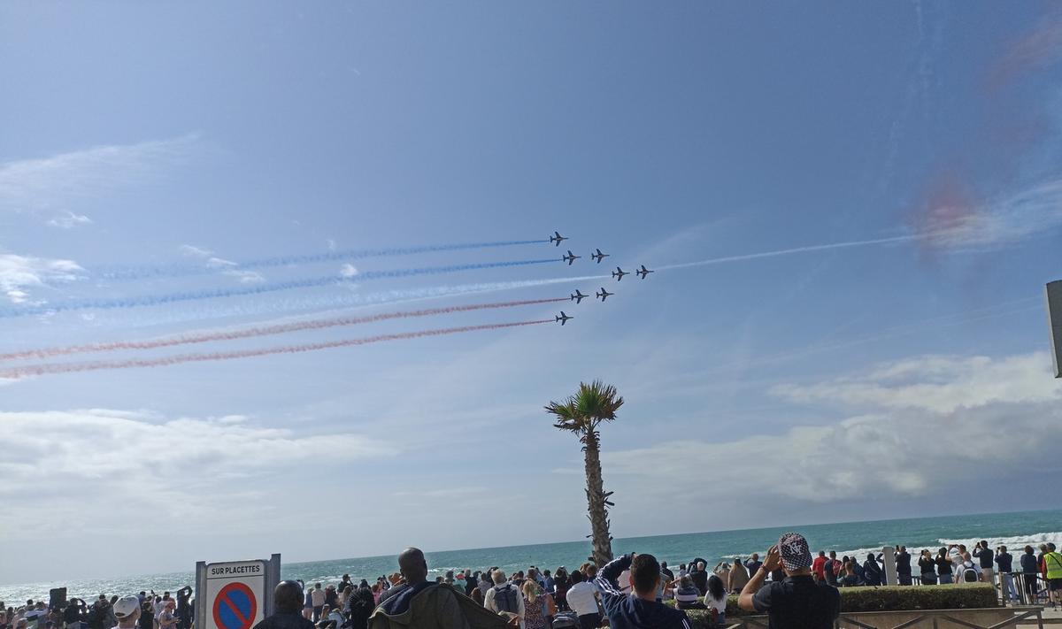 « Je suis impressionnée », la Patrouille de France a fait son show au-dessus de l’océan