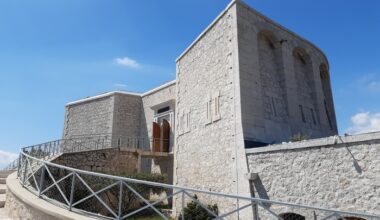 HIFIKLUB APP Mémorial du Débarquement et de la Libération en Provence Toulon