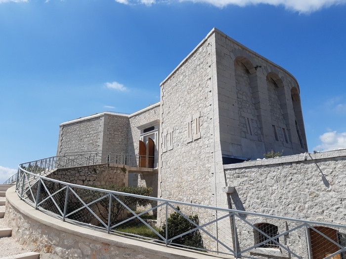 HIFIKLUB APP Mémorial du Débarquement et de la Libération en Provence Toulon