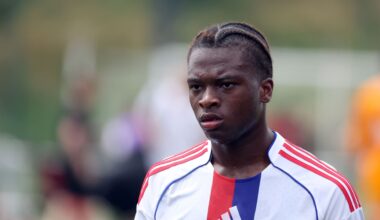 Molebe va rester, les recrues s'éloignent !
