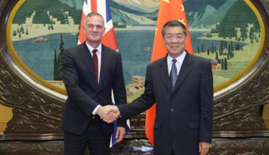 Un vice-Premier ministre chinois rencontre le secrétaire d'Etat britannique aux Affaires et au Commerce - Xinhua
