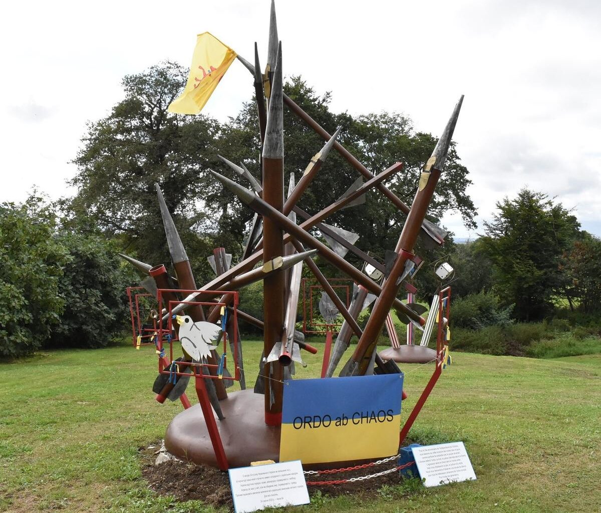 Saint-Vincent : un hommage vibrant à l’Ukraine à l’ancienne roseraie