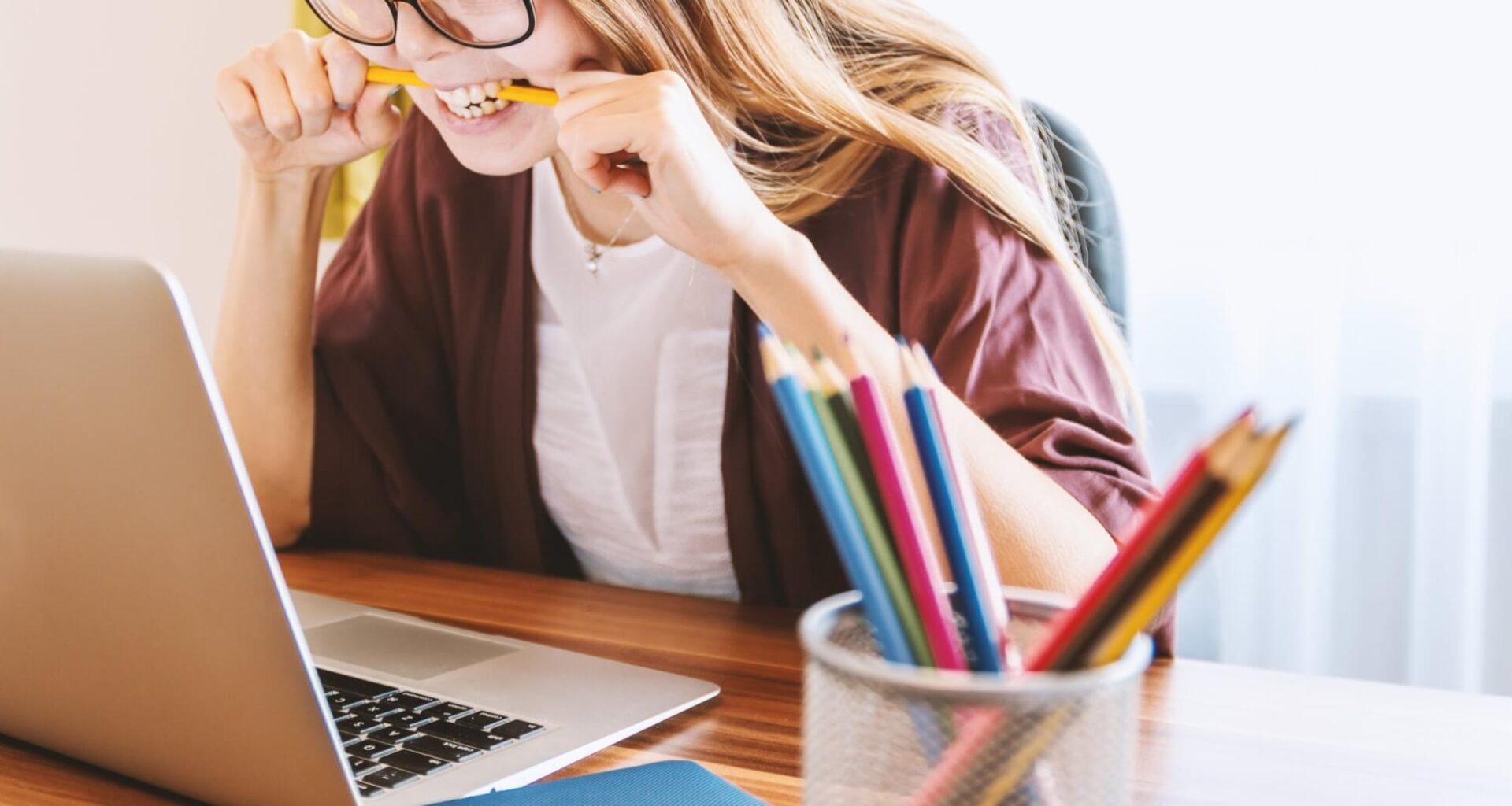 Des écrivains, éditeurs et profs pétitionnent contre la mutation numérique des manuels scolaires en Ile-de-France