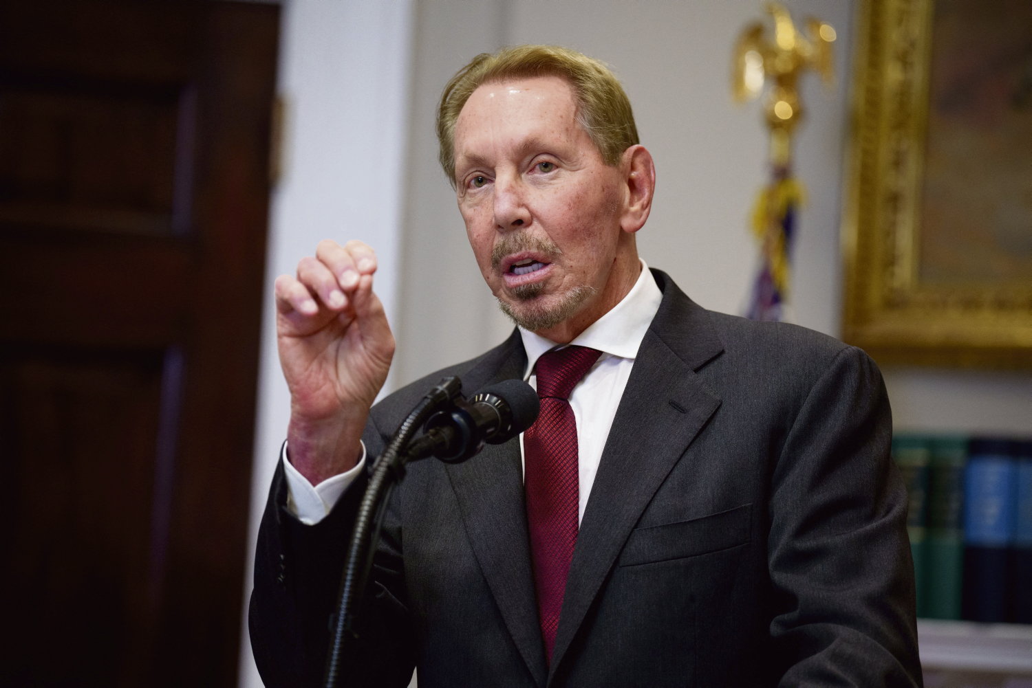 Qui est Larry Ellison, pionnier du techno-fascisme et nouvel homme le plus riche du monde