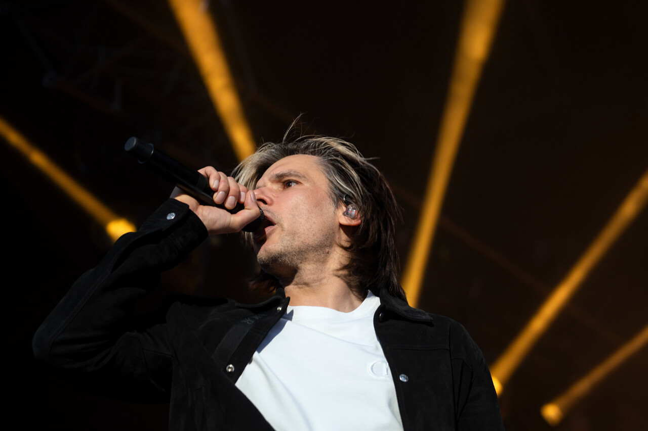 Orelsan révèle les dates de sa tournée 2026 et gâte particulièrement Paris