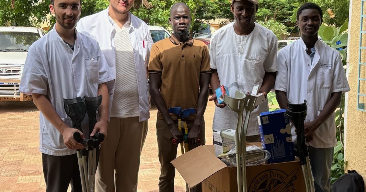 trois étudiants lyonnais en voyage humanitaire au Sénégal