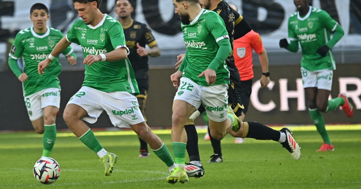 Football. Stassin et Davitashvili toujours en vert, le tour de force réussi de l’ASSE durant le mercato