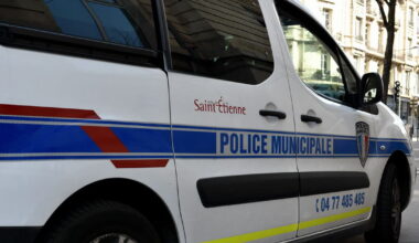 Saint-Étienne. Ivre, il emprunte un sens interdit et se trouve nez à nez avec la police