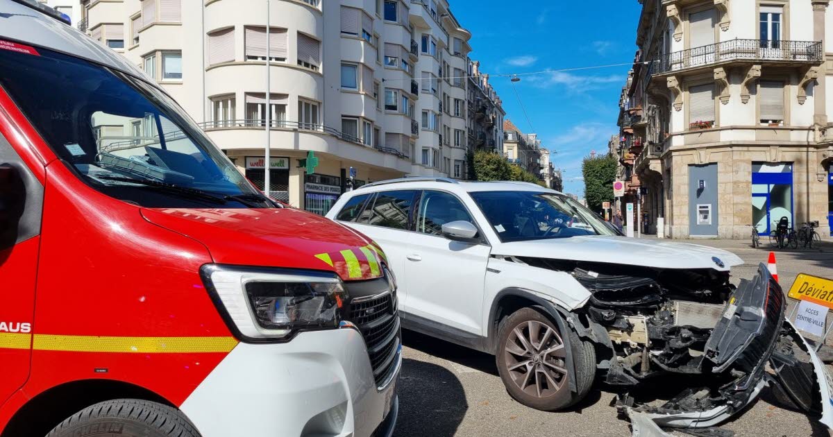 Strasbourg. Une voiture de la Bac en intervention percutée : quatre policiers blessés