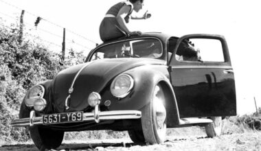 En images. Un train déraille sur le viaduc de Saint-Clair à Lyon... Dans les archives du Progrès en 1952