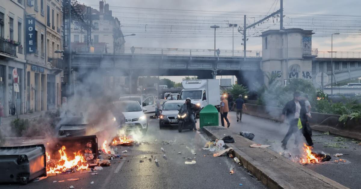 affrontements à Lyon, rassemblement place Guichard et cortège sauvage, matinée sous tension
