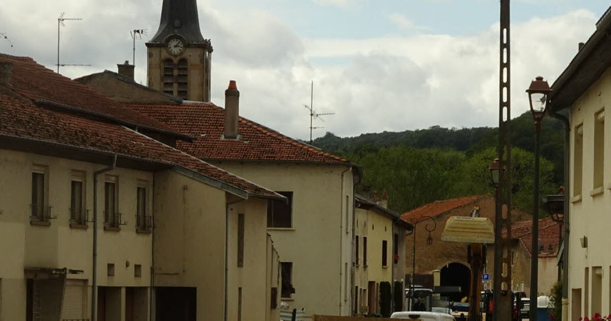 Fléville-devant-Nancy. Travaux sur le pont du canal