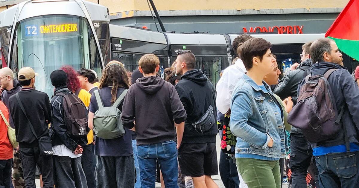 des troupes clairsemées pour le défilé de samedi à Saint-Étienne