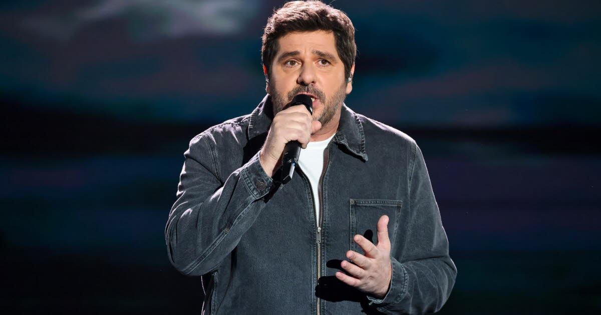 son pneu éclate, le chanteur Patrick Fiori vient à son secours