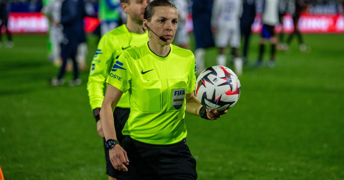 Football. « Ça ne reste pas, ça glisse » : les propos de Stéphanie Frappart lors de Rennes