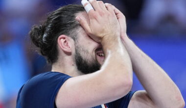 la France se fait surprendre par la Finlande et se retrouve dos au mur