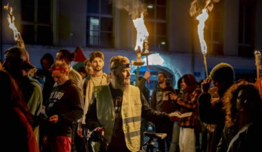 Grenoble. 300 personnes à la manifestation aux flambeaux  : « Il faut différents types de mobilisation pour résister »