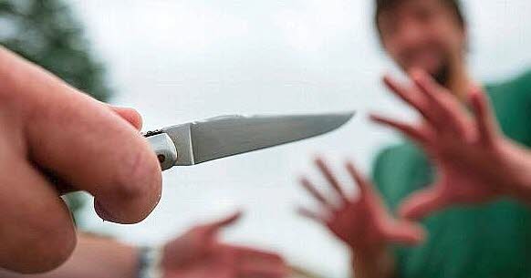 condamné pour cinq coups de couteau à un inconnu en centre-ville