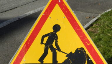 Métropole de Grenoble. La chute de poteaux télécom coupe la RD 57 F à Saint-Martin-le-Vinoux