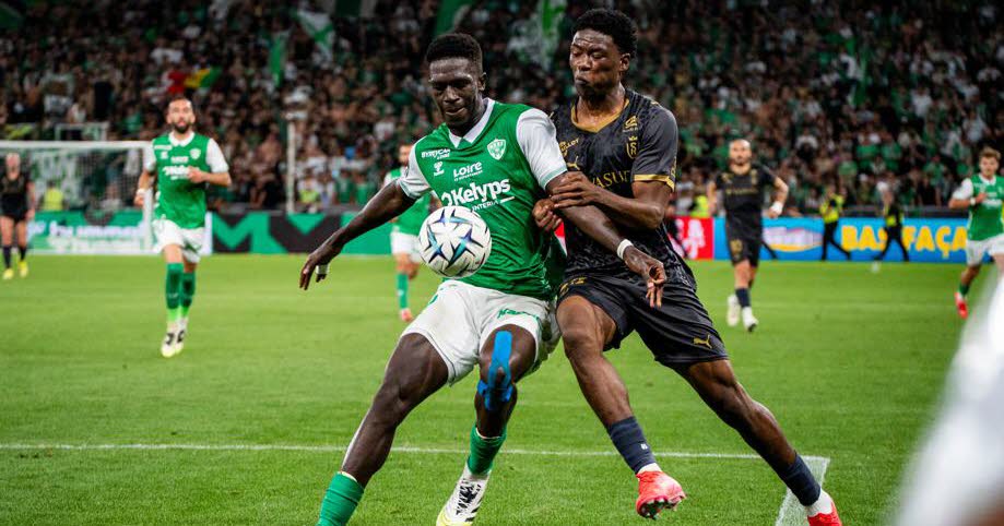 Football - Ligue 2. ASSE : Stassin brille, Lamba fébrile... Les notes de la victoire face à Reims - Le Dauphiné Libéré