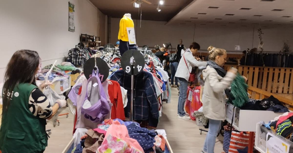 le déstockage textile géant de l’Abri, promesse de bonnes affaires