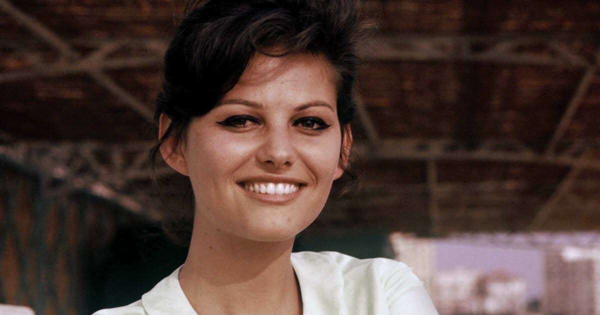 les chaînes bouleversent leurs programmes en hommage à l'actrice
