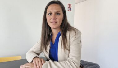 Grenoble. « J’ai vu un jeune homme arriver avec un bâton pour enlever le drapeau palestinien », raconte Marine Chiaberto (Reconquête)