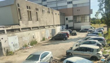 Grand Nancy. D’intrigantes épaves de voitures abandonnées à ciel ouvert dans le quartier des Provinces à Laxou