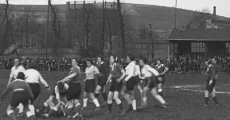 Saint-Étienne. Rugby féminin, défilé de spahis… en 1930, les Stéphanois revivaient l’actu avec le ciné-journal