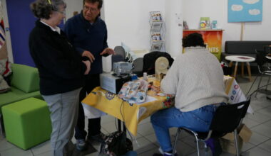 Eybens. Pour sa première séance, le Repair café reçoit 500 € de matériel d’un autre atelier