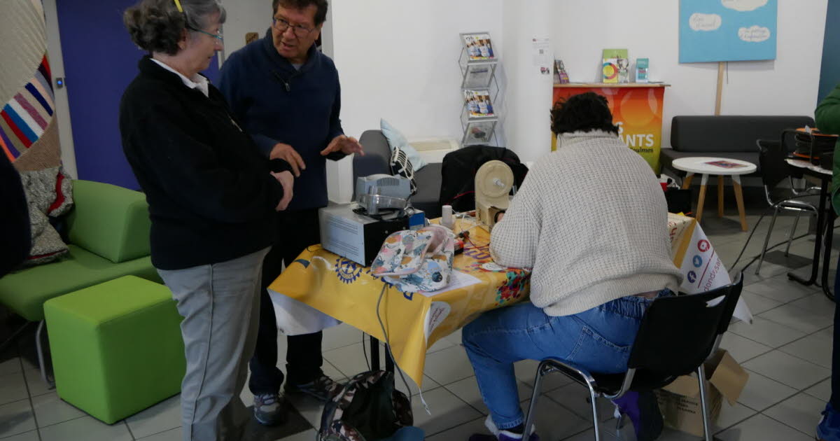 Eybens. Pour sa première séance, le Repair café reçoit 500 € de matériel d’un autre atelier