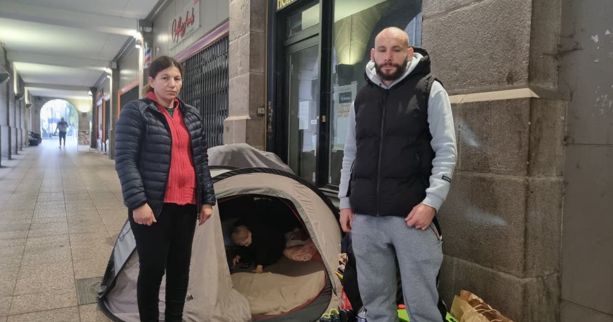 Saint-Etienne. À la rue, deux enfants de 4 ans et leurs parents dorment sous les arcades de l’hôtel de ville