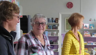 Damvillers. Une autrice offre son livre à la bibliothèque