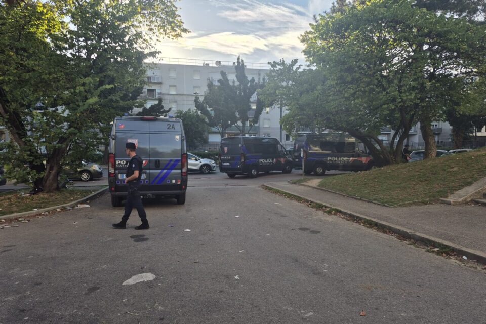 Une opération de police a eu lieu dans le quartier Ambroise-Croizat, mercredi soir, pour montrer la présence des agents aux habitants.
