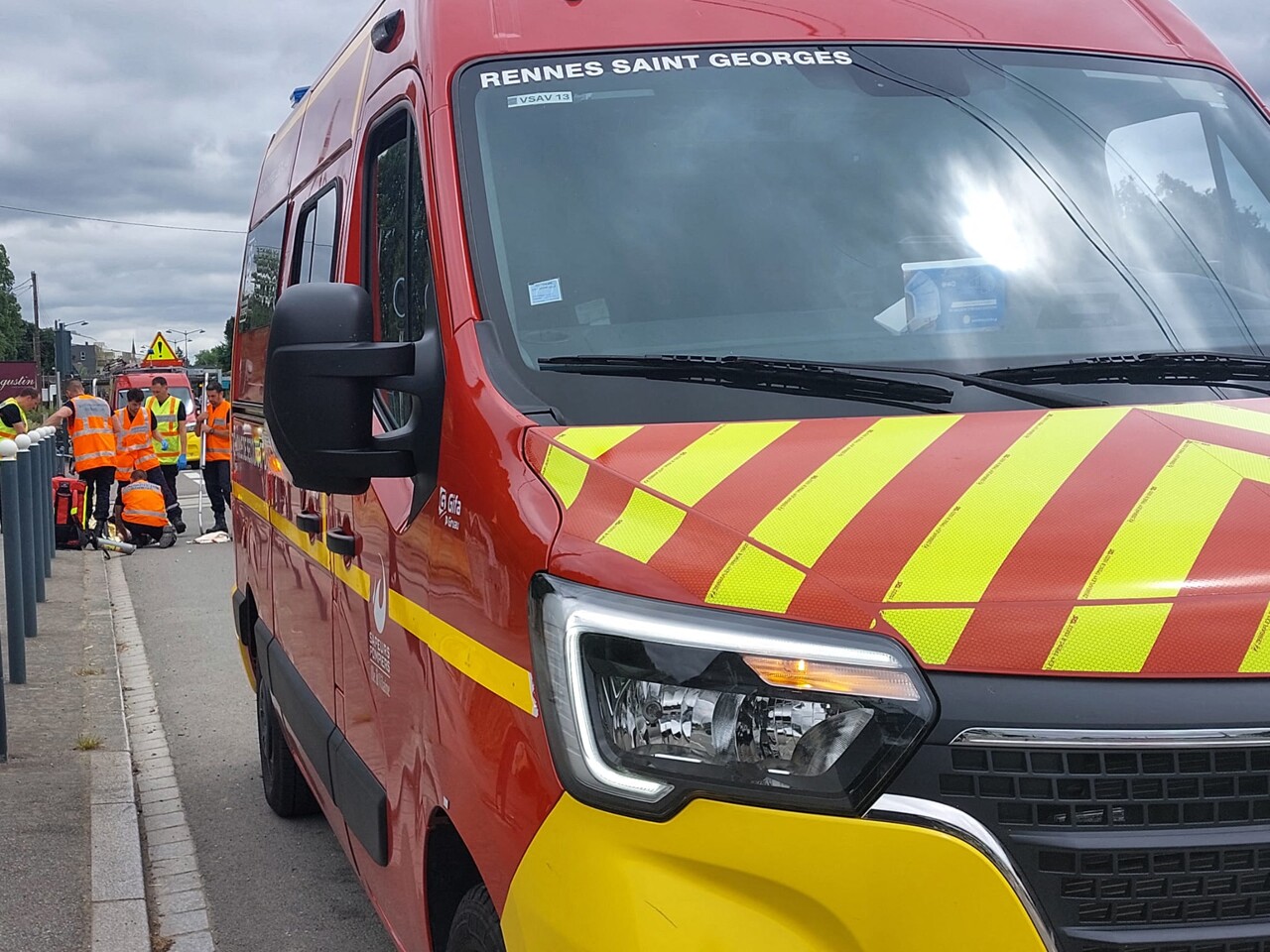 renversé par une voiture dans le centre-ville, un piéton en urgence absolue