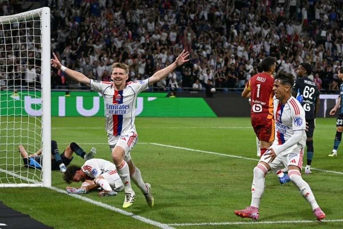 Ligue 1: l'OM craque à dix à Lyon, Monaco s'impose dans la douleur
