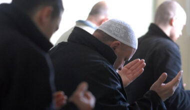 du porc et un tag islamophobe retrouvés devant une salle de prière musulmane