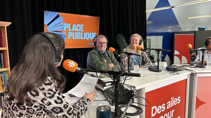 Régis Labeaume et Karine Gagnon en entrevue radio.