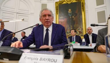 Chute du Premier ministre : les premières réactions à Pau