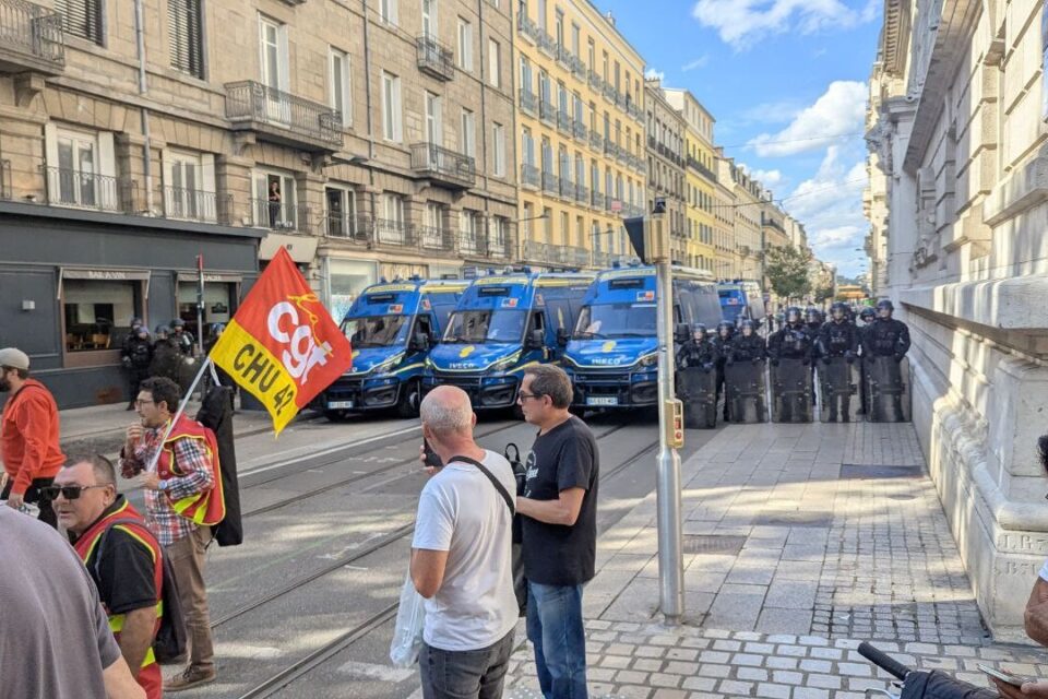 Les forces de l'ordre ont été mobilisés en nombre ce mercredi-après-midi à Saint-Etienne.