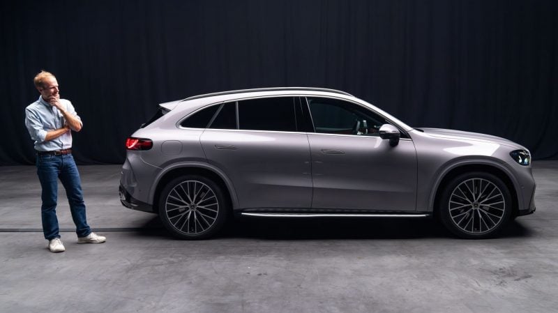 Sans fantaisie particulière, la silhouette du GLC EQ reste dans la veine du GLC classique. Il s'étire sur 4,85 m, 8 cm plus long que ce dernier.