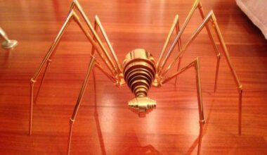 Une fillette de 5 ans brise une sculpture en or de 30 000 € en voulant dessiner sur une toile à 200 000 €