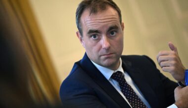 « J’ai décidé de retirer la suppression de deux jours fériés »