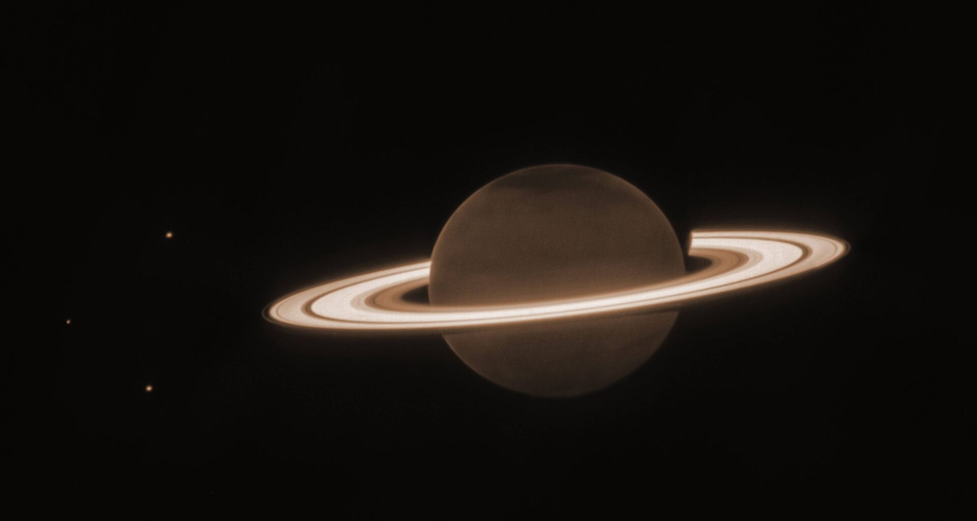 De mystérieuses structures découvertes par le télescope James Webb dans l’atmosphère de Saturne