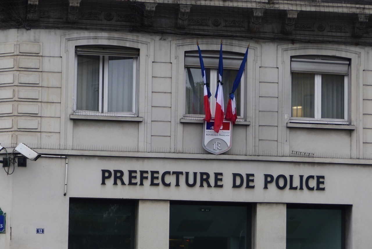 ses propos haineux lui coûtent son poste à la préfecture de police de Paris
