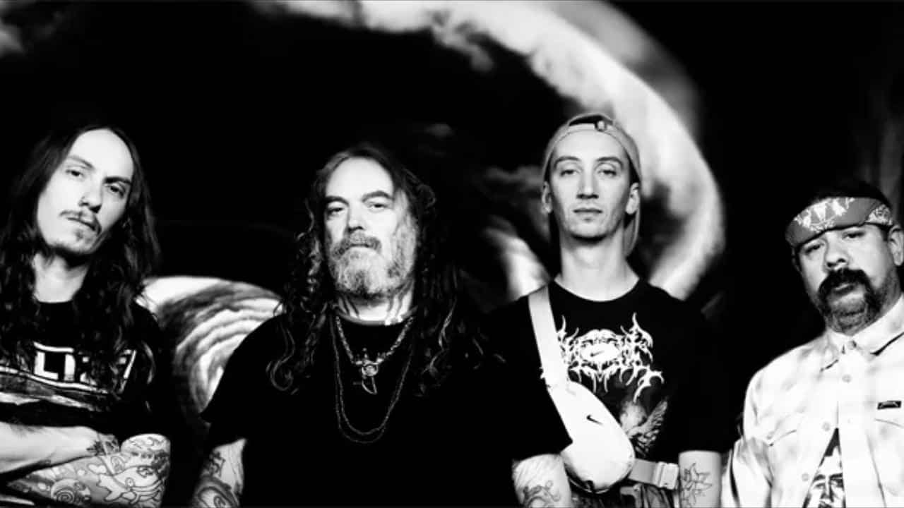 “Sans douleur, pas de puissance” : Max Cavalera (Soulfly) dévoile l’esprit derrière Chama