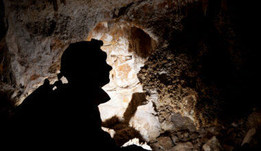 Un spéléologue se retrouve coincé dans une grotte près de Rouen