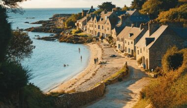 En Bretagne, cette petite station balnéaire tranquille est le paradis des retraités en quête d’air marin